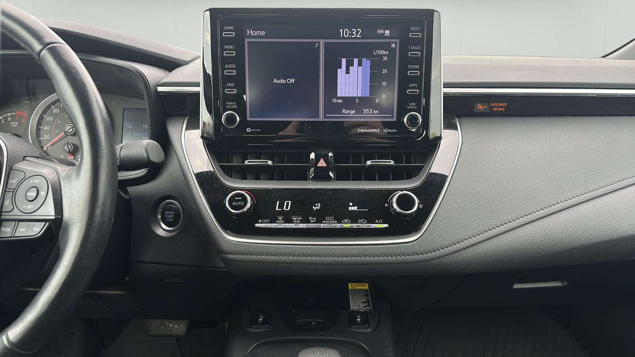 2022 Toyota Corolla SE Photo