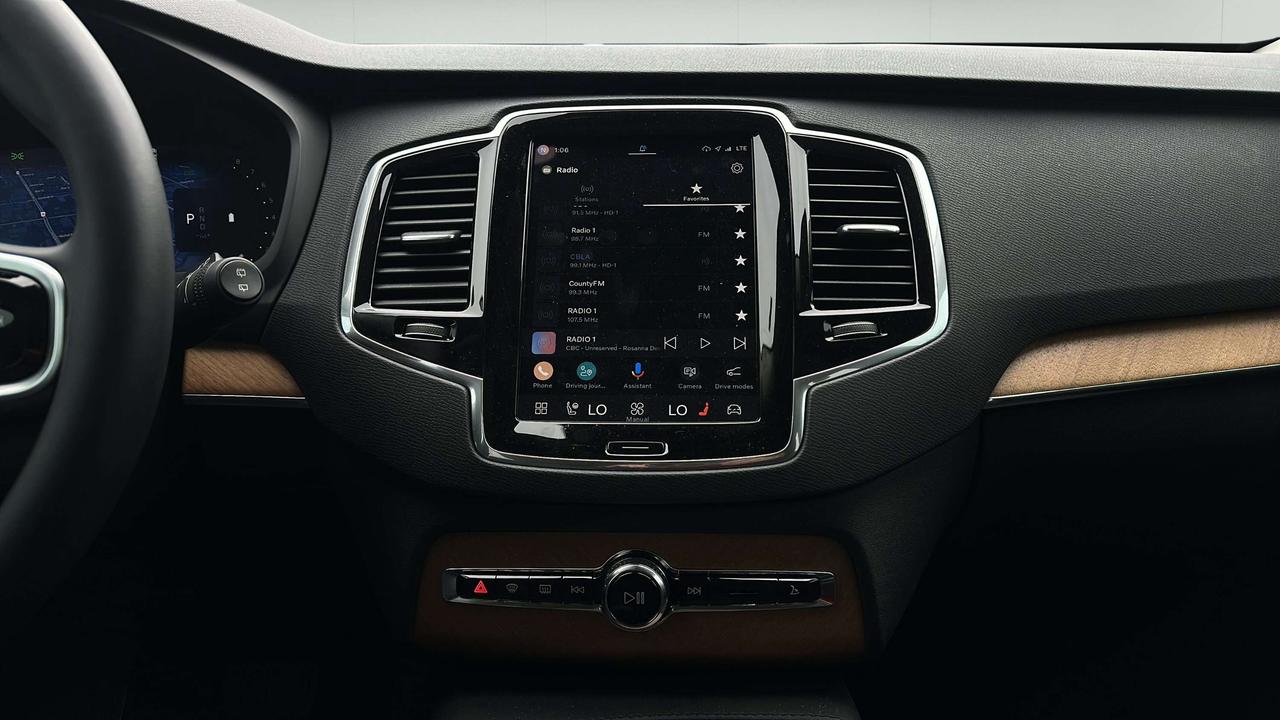 2024 Volvo XC90 B6 Plus Bright Theme Photo