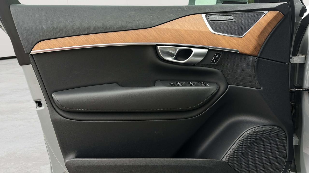 2024 Volvo XC90 B6 Plus Bright Theme Photo