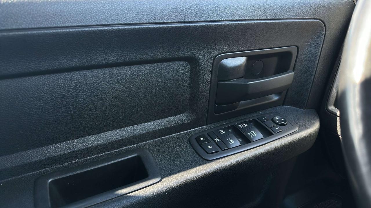 2023 RAM 1500 Express Photo