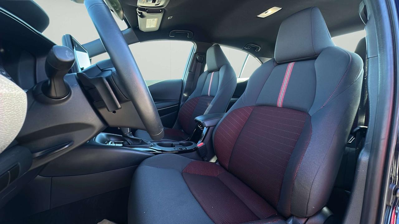 2024 Toyota Corolla SE Photo