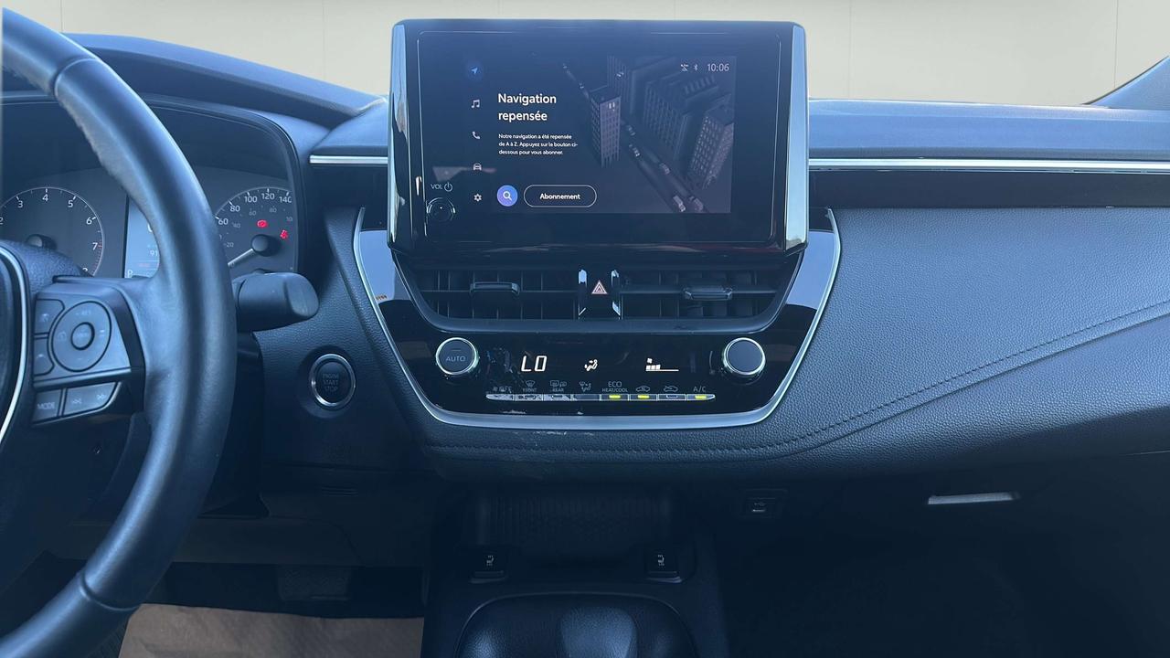 2024 Toyota Corolla SE Photo