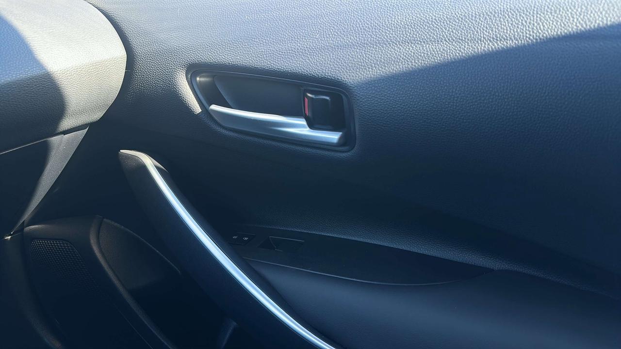 2024 Toyota Corolla SE Photo