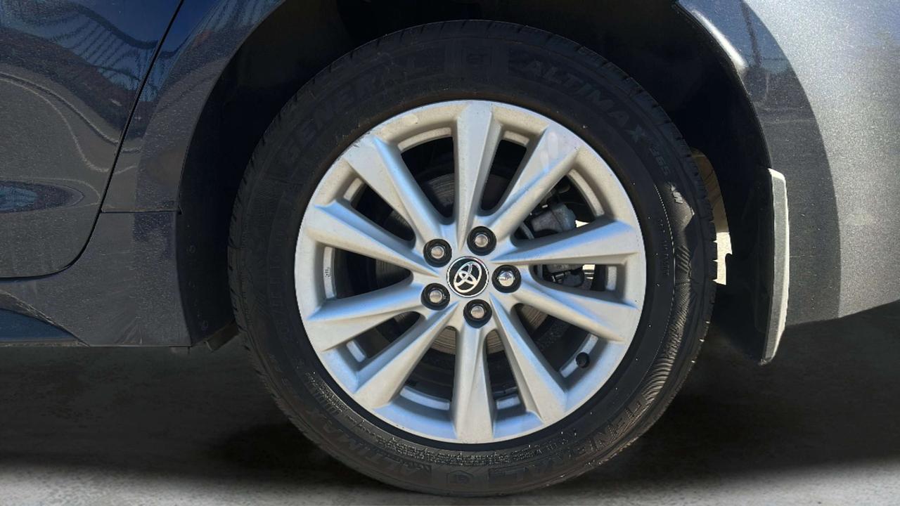 2024 Toyota Corolla SE Photo