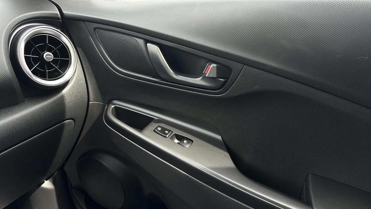 2023 Hyundai KONA 2.0L Preferred Photo