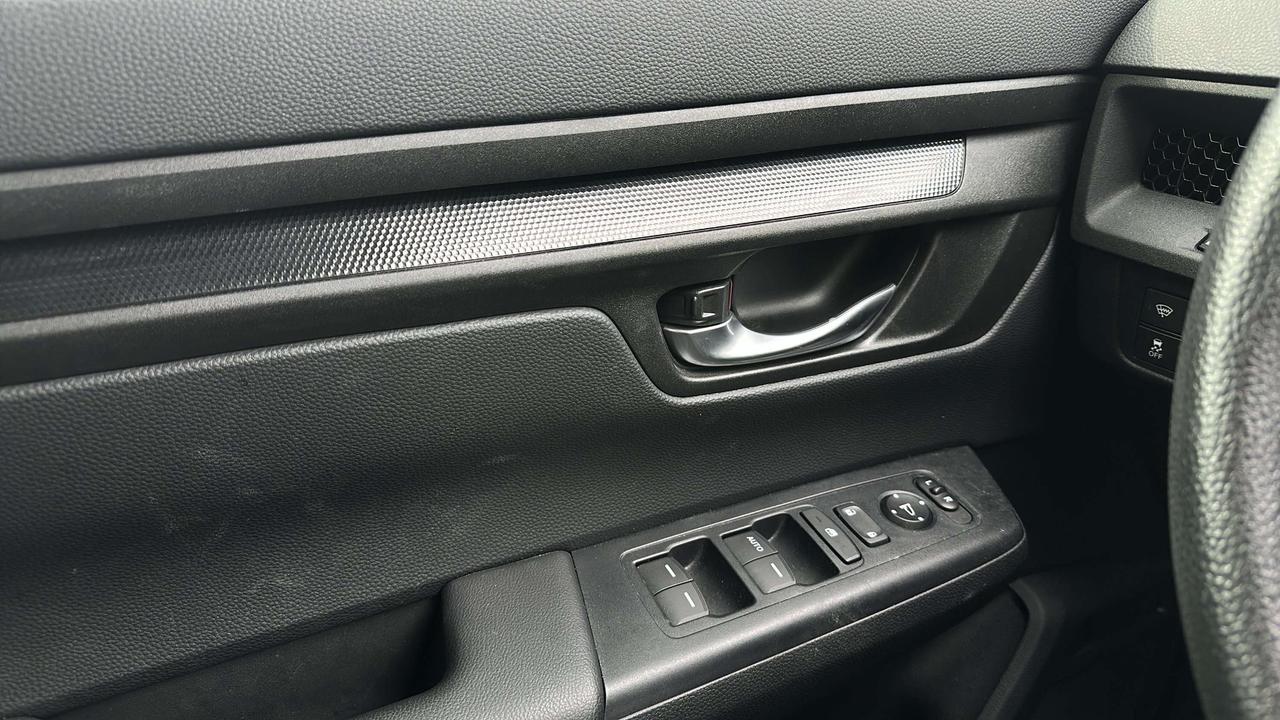 2025 Honda CR-V LX Photo