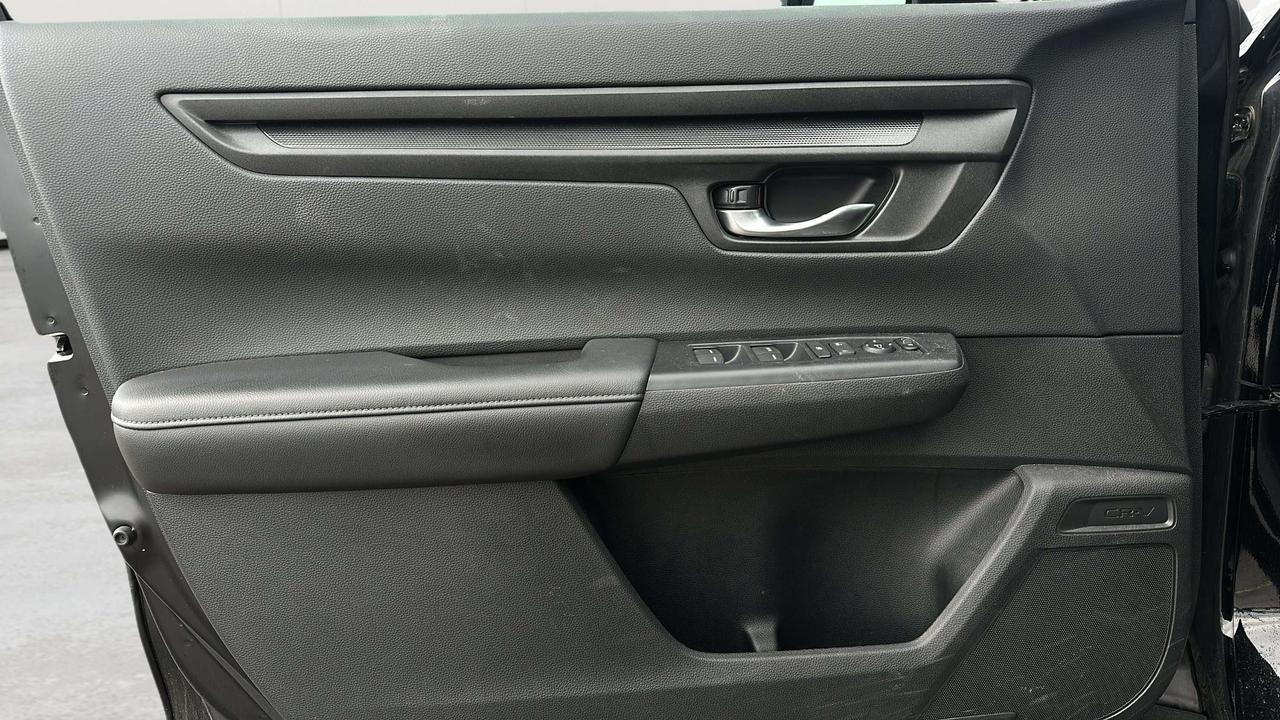 2025 Honda CR-V LX Photo