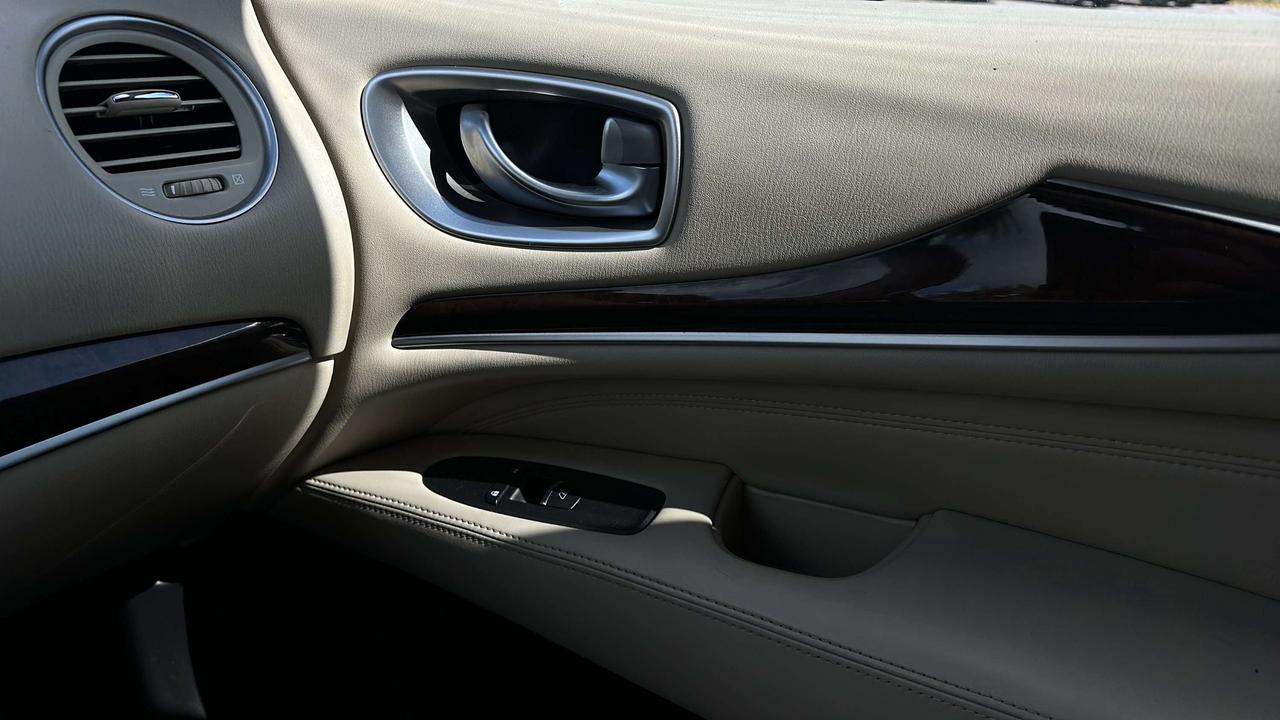 2017 Infiniti QX60 Base Photo