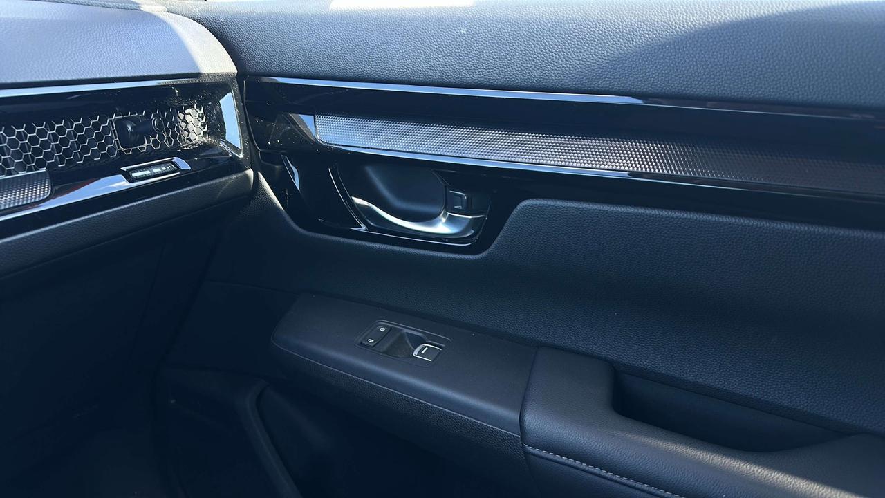 2025 Honda CR-V Sport Photo