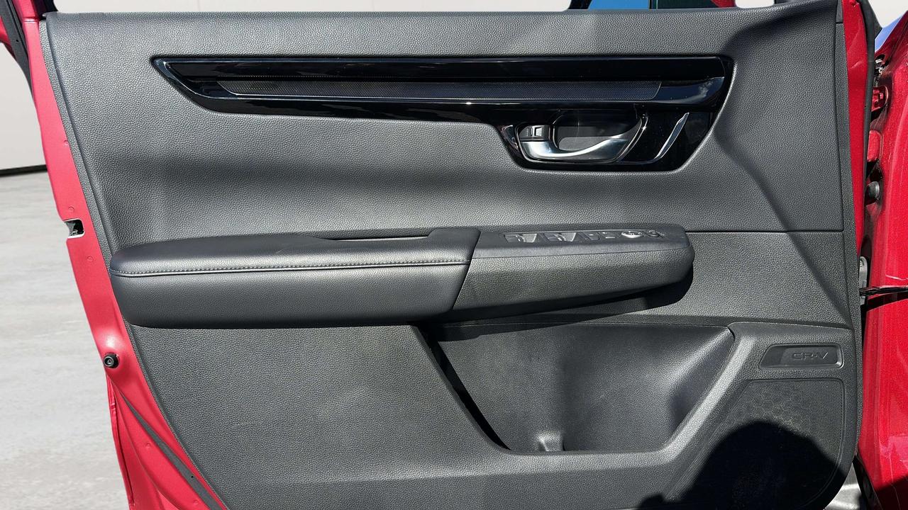 2025 Honda CR-V Sport Photo