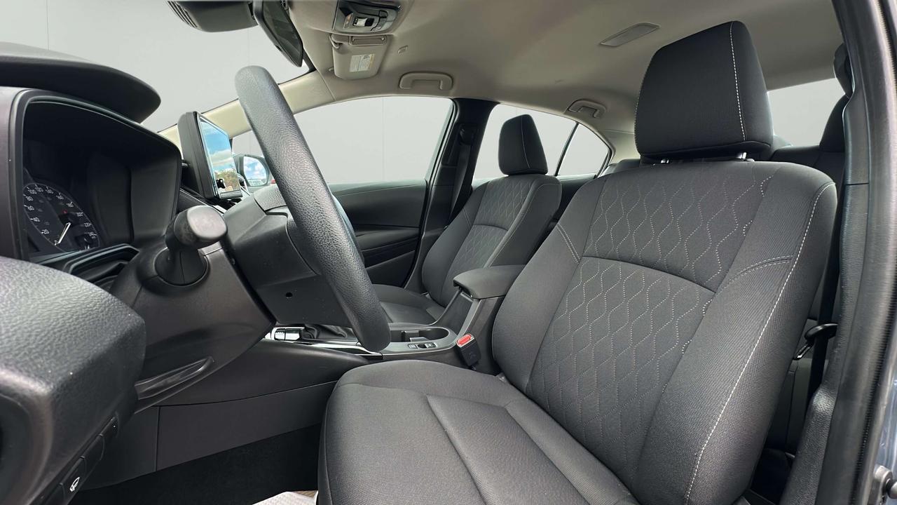 2025 Toyota Corolla LE Photo