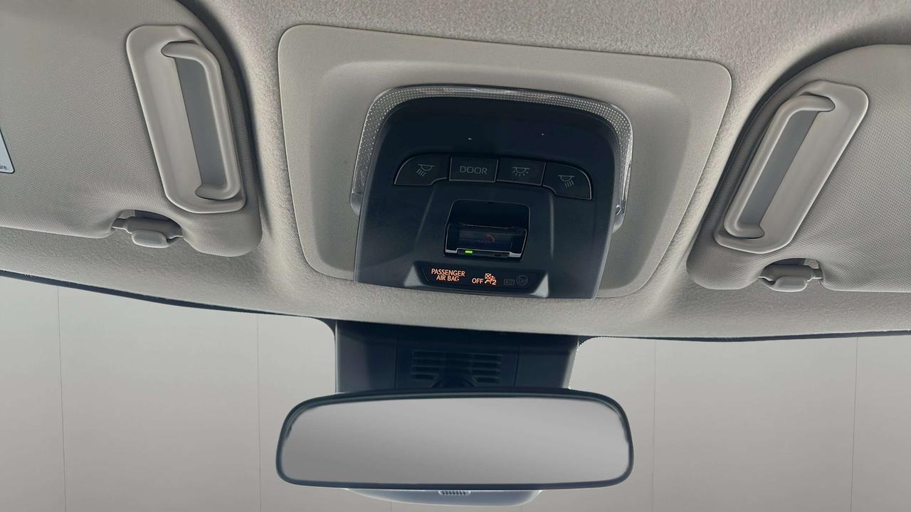 2025 Toyota Corolla LE Photo