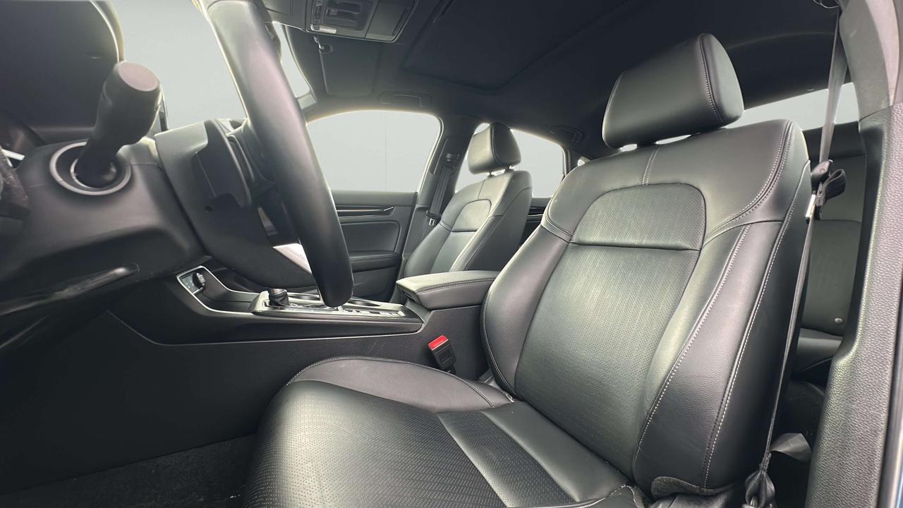 2025 Honda Civic Sport Touring Photo