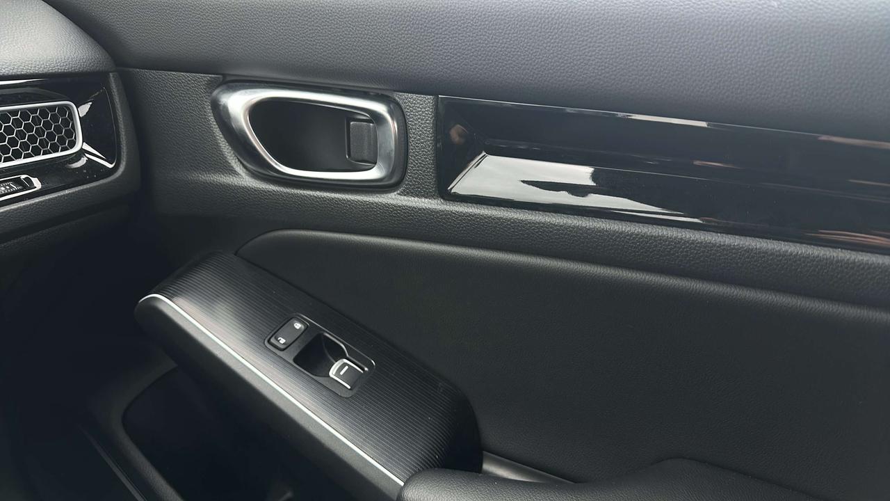 2025 Honda Civic Sport Touring Photo