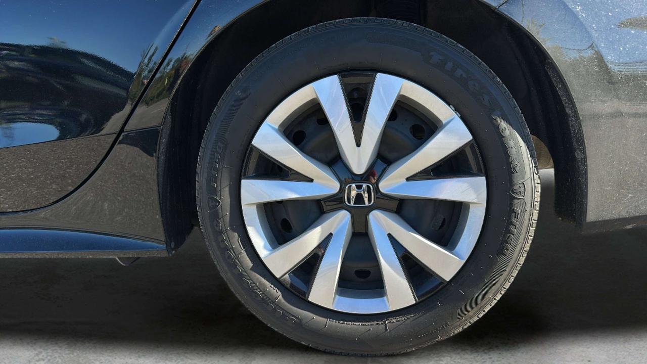 2025 Honda Civic LX Photo