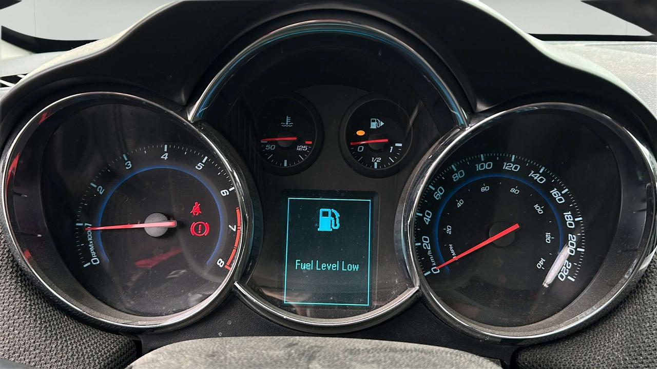 2014 Chevrolet Cruze 2LT Photo