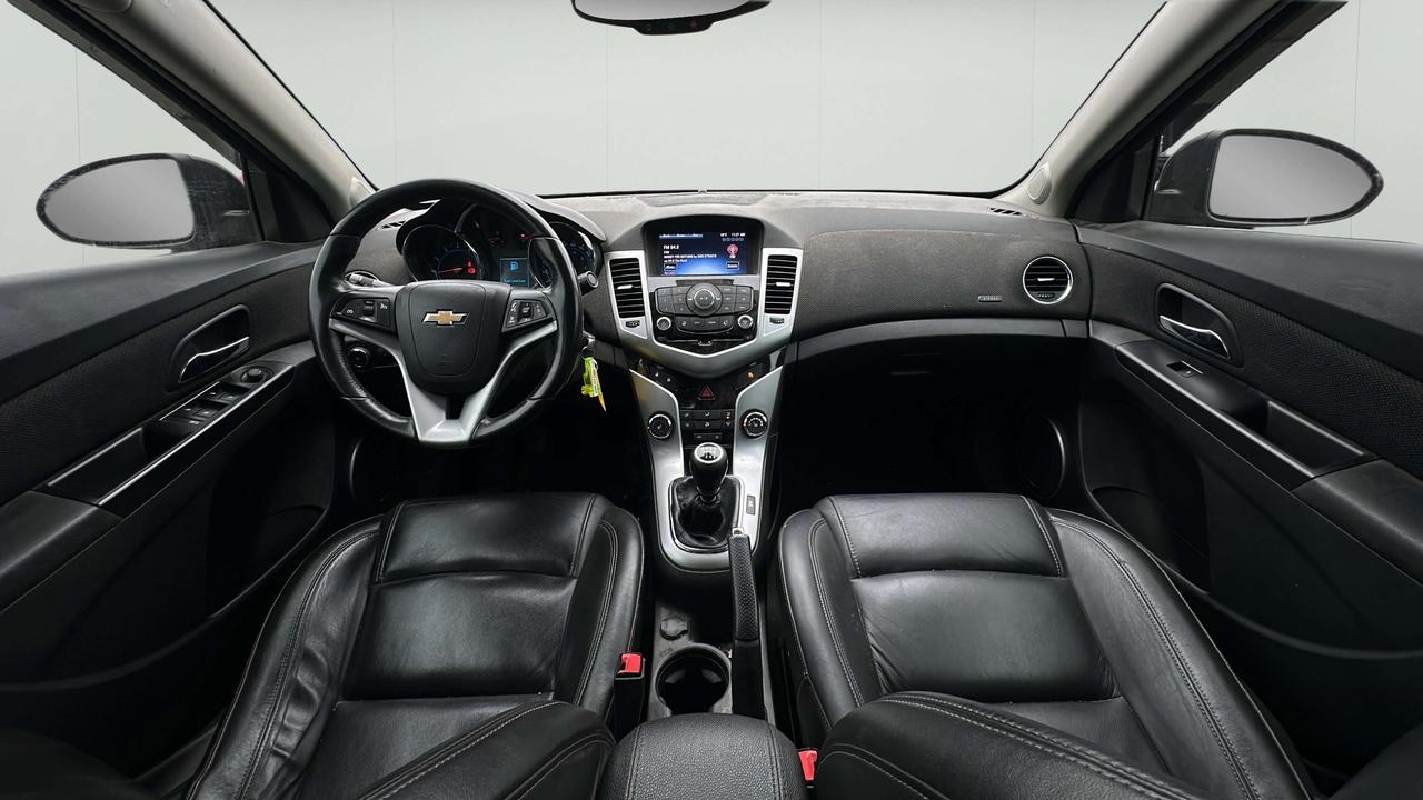 2014 Chevrolet Cruze 2LT Photo