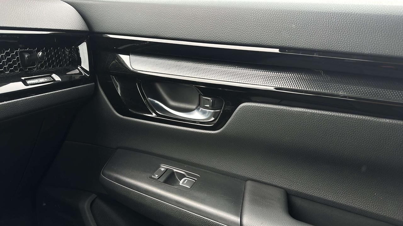 2025 Honda CR-V Sport Photo