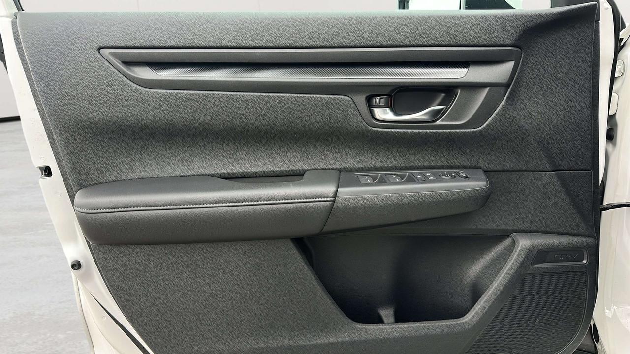 2025 Honda CR-V LX Photo