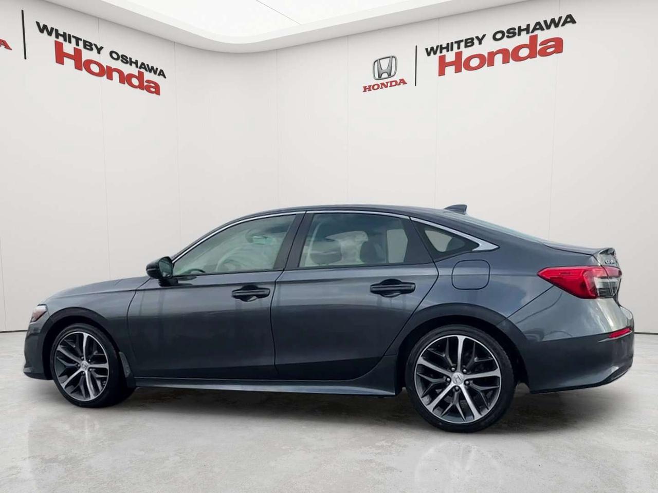 2024 Honda Civic Touring Photo3