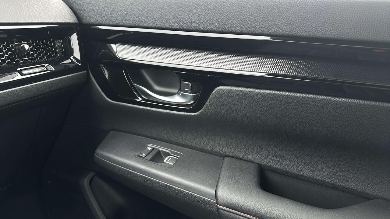 2026 Honda CR-V Touring Photo
