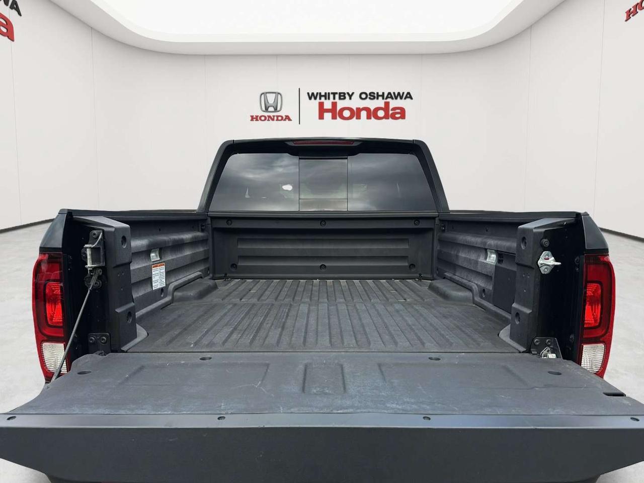 2025 Honda Ridgeline Black Edition Photo