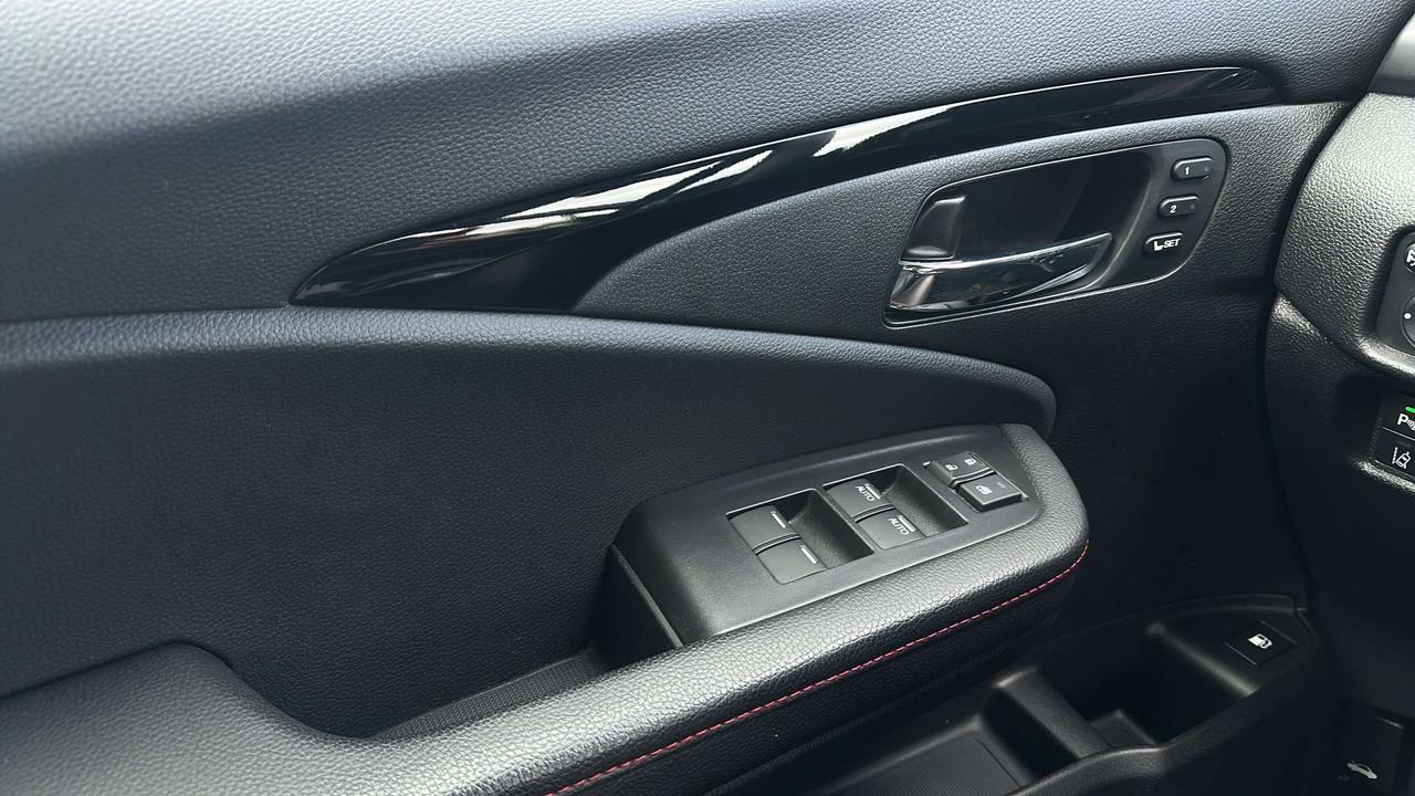 2025 Honda Ridgeline Black Edition Photo