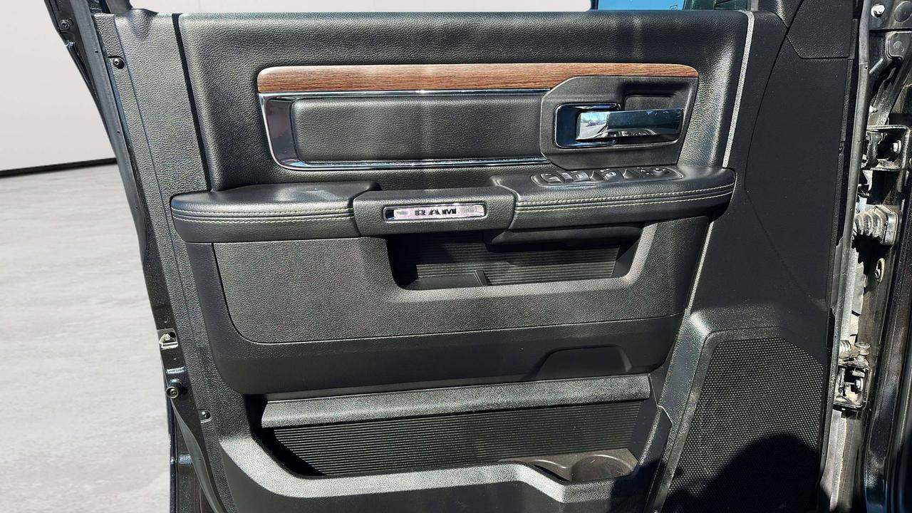 2018 RAM 1500 Laramie Photo