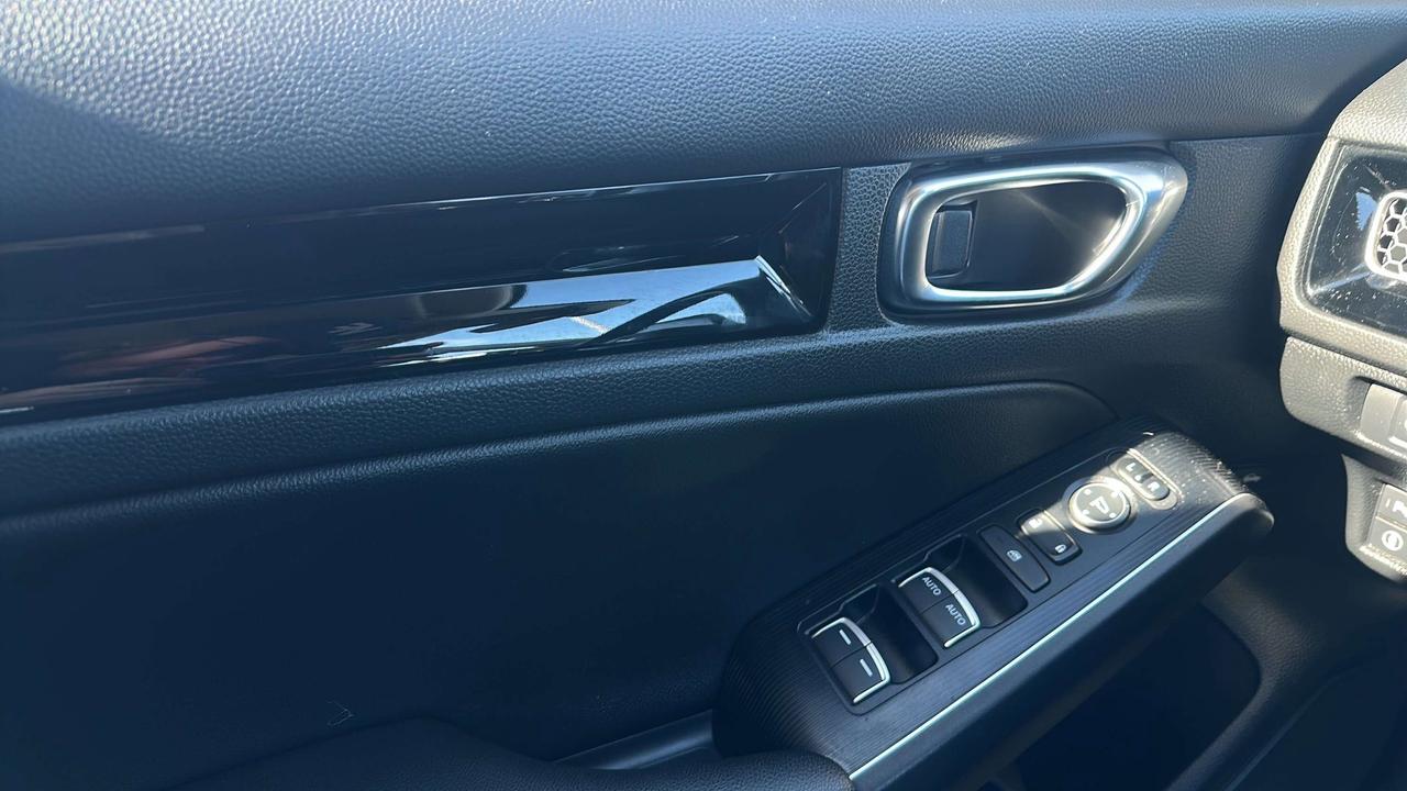 2024 Honda Civic Touring Photo