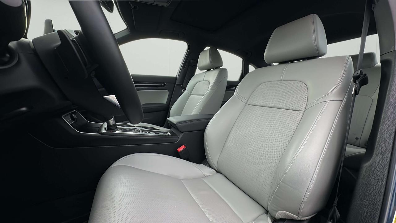 2025 Honda Civic Sport Touring Photo