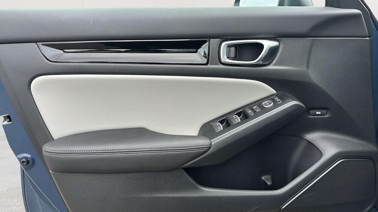 2025 Honda Civic Sport Touring Photo