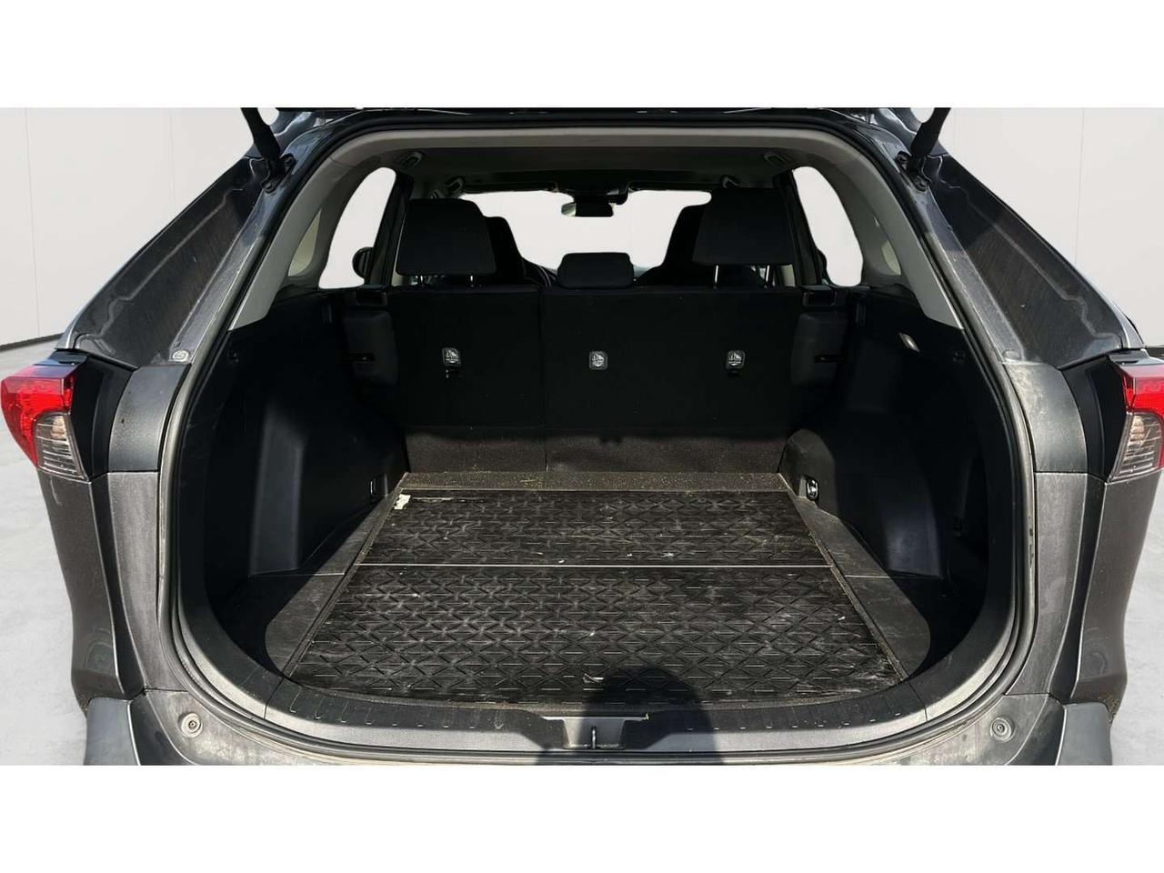 2024 Toyota RAV4 XLE Photo