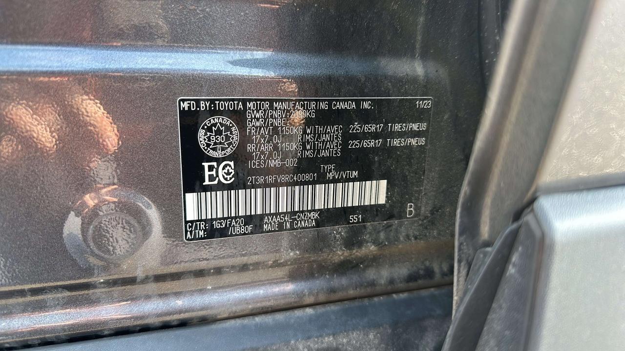 2024 Toyota RAV4 XLE Photo