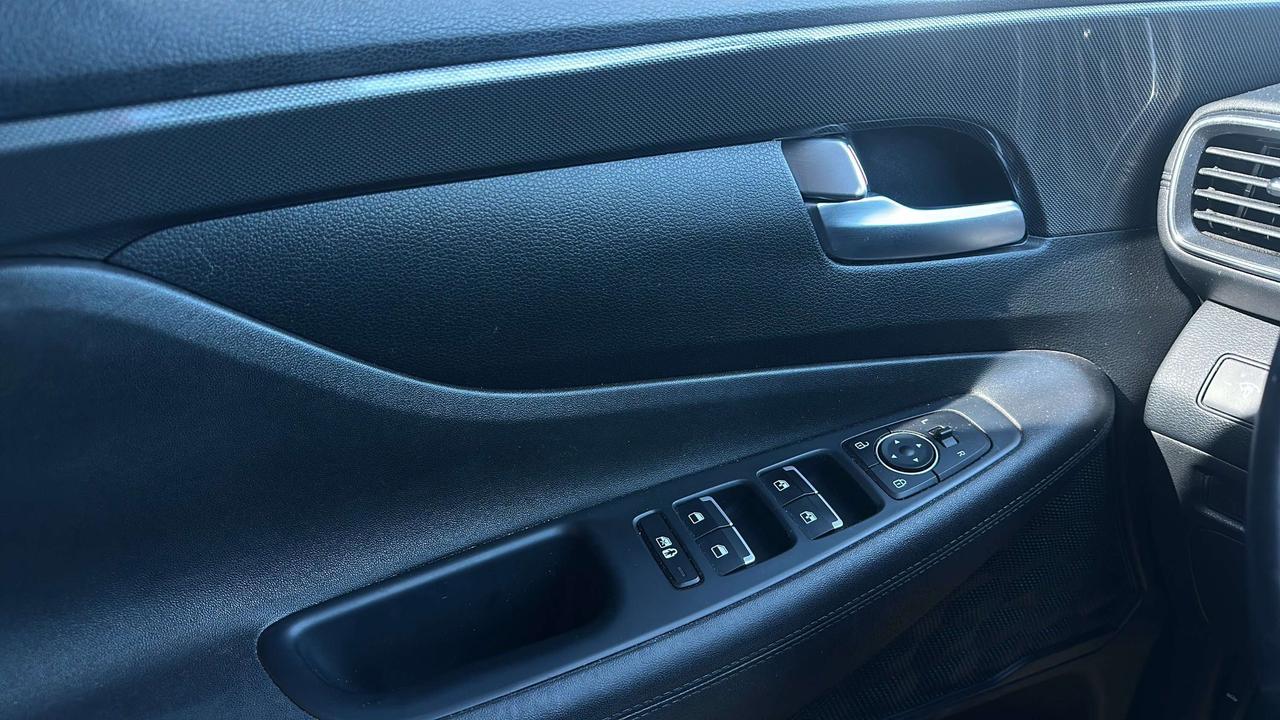 2021 Hyundai Santa Fe Preferred Photo