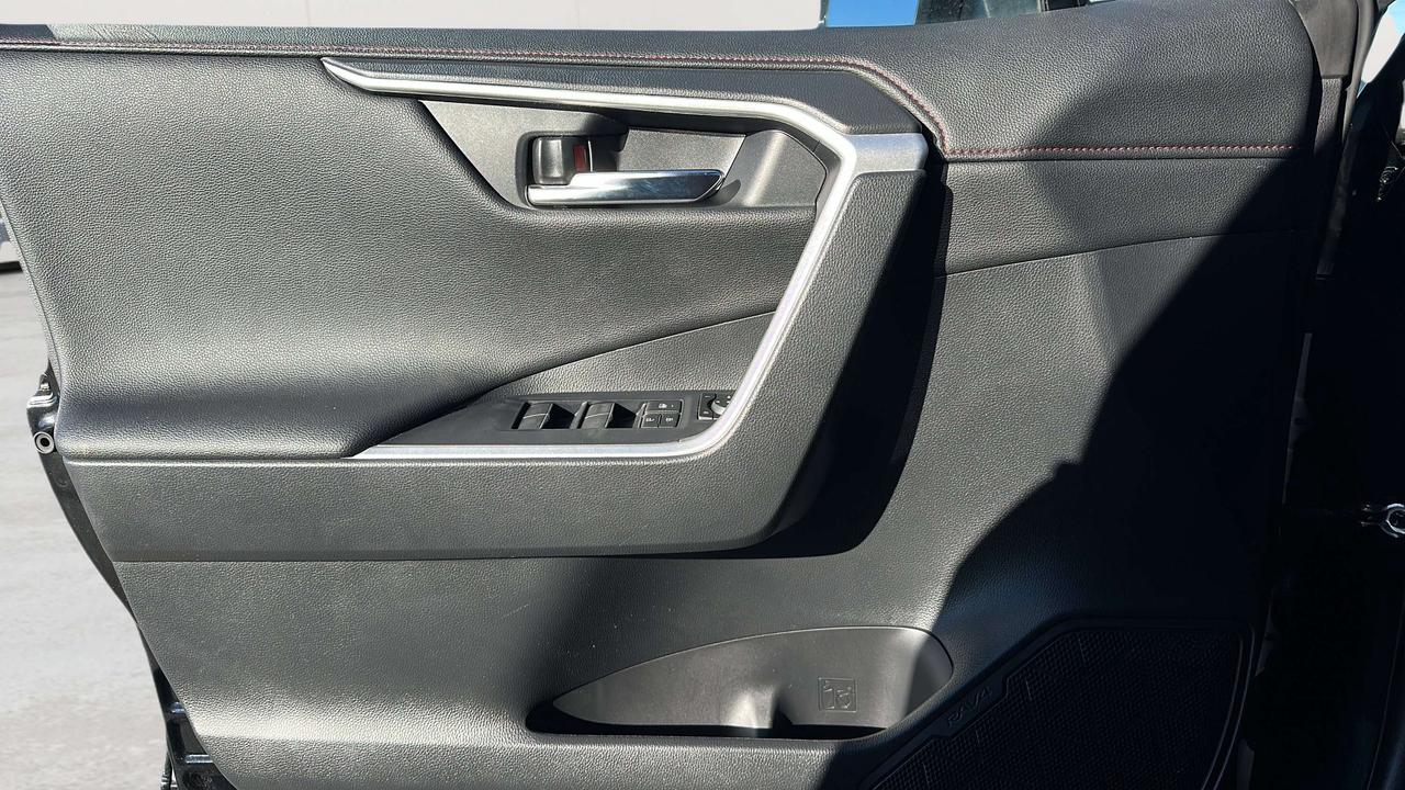 2023 Toyota RAV4 Prime XSE Photo