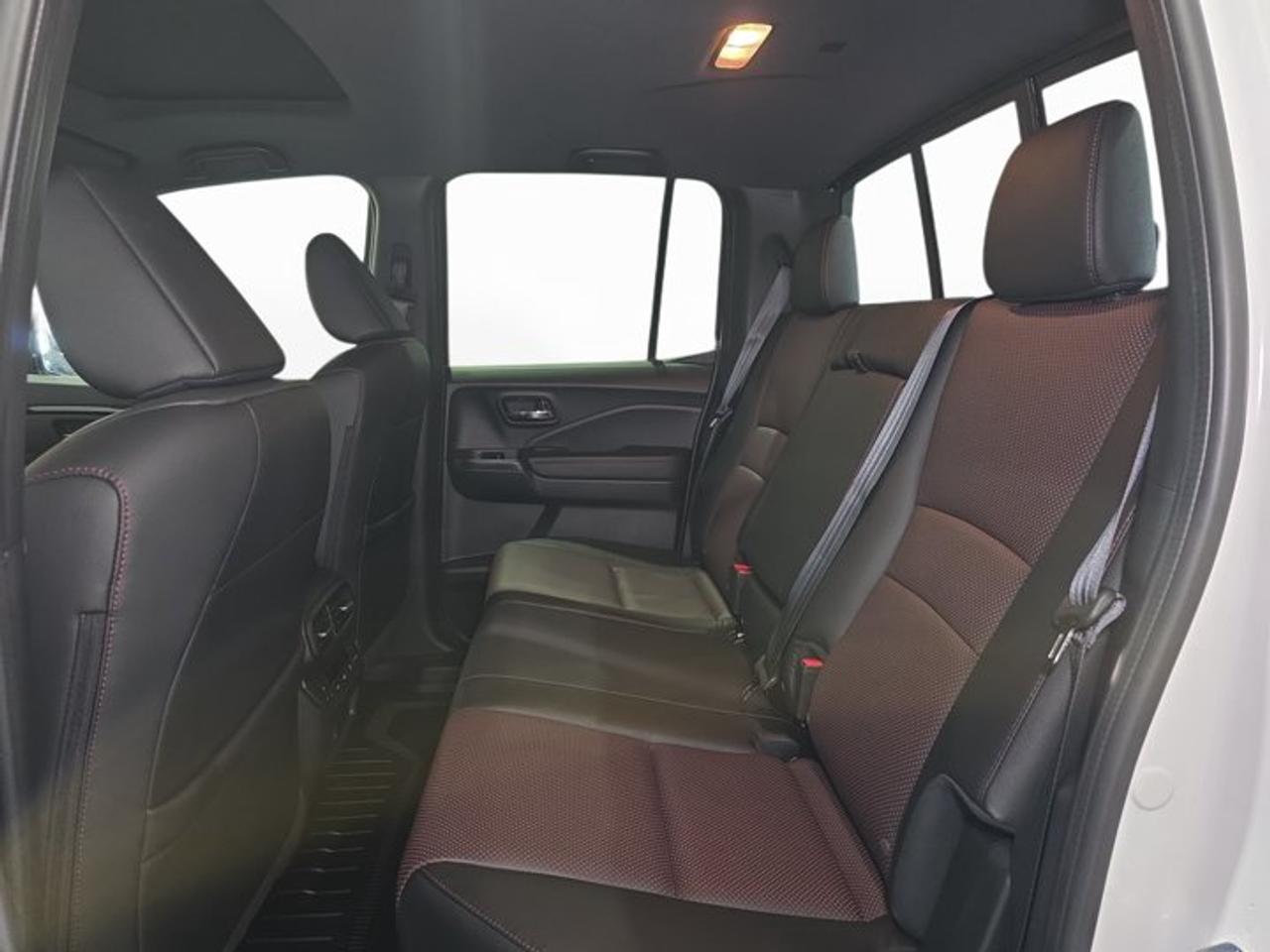 2025 Honda Ridgeline Black Edition Photo