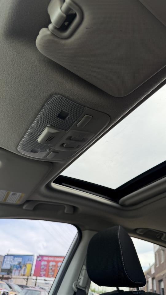 2013 Subaru XV Crosstrek 2.0i w/Touring Pkg Photo