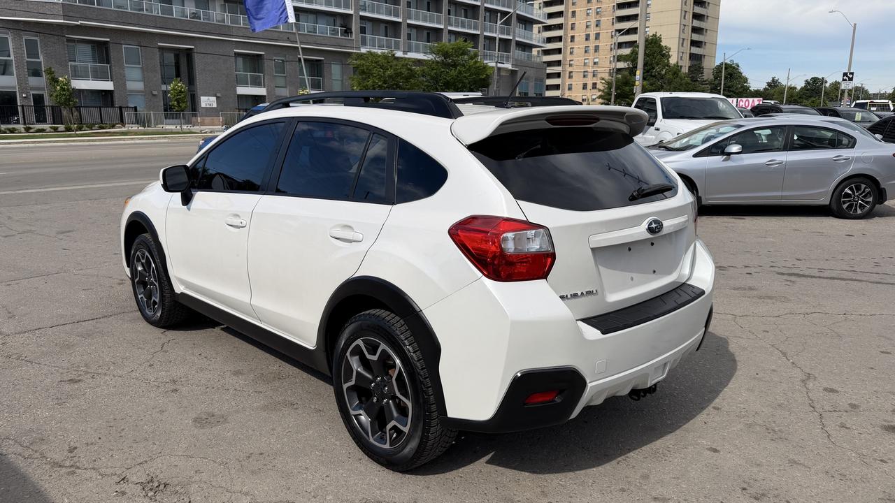 2013 Subaru XV Crosstrek 2.0i w/Touring Pkg Photo
