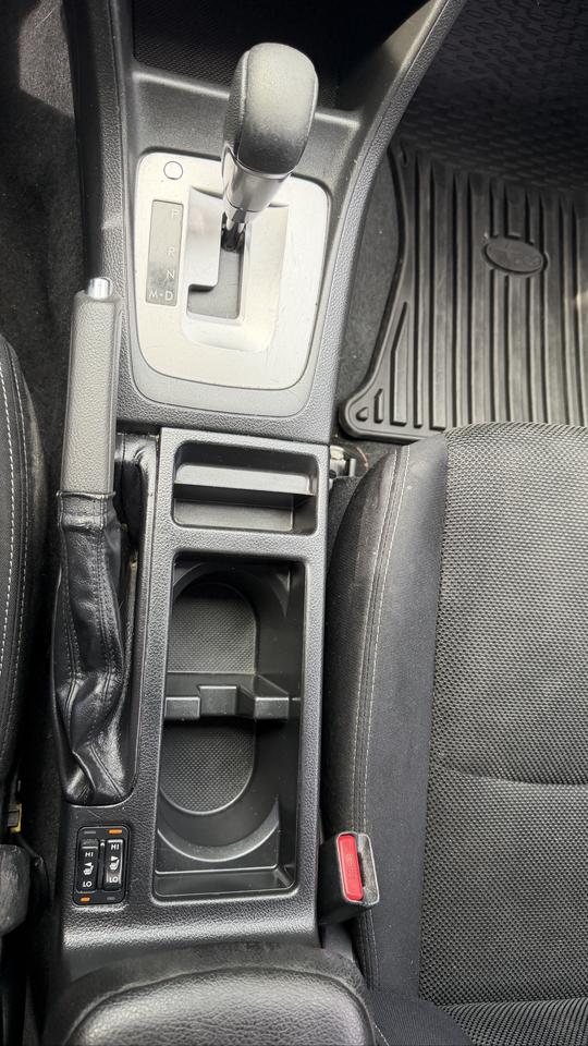 2013 Subaru XV Crosstrek 2.0i w/Touring Pkg Photo