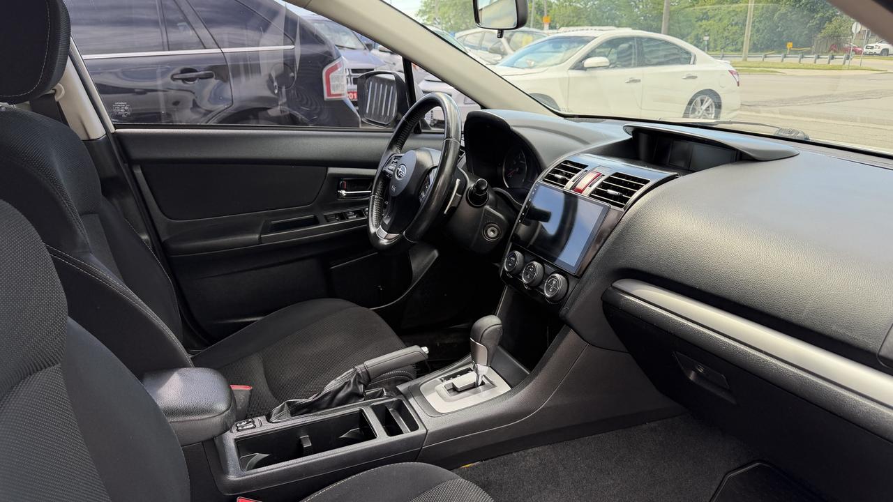 2013 Subaru XV Crosstrek 2.0i w/Touring Pkg Photo