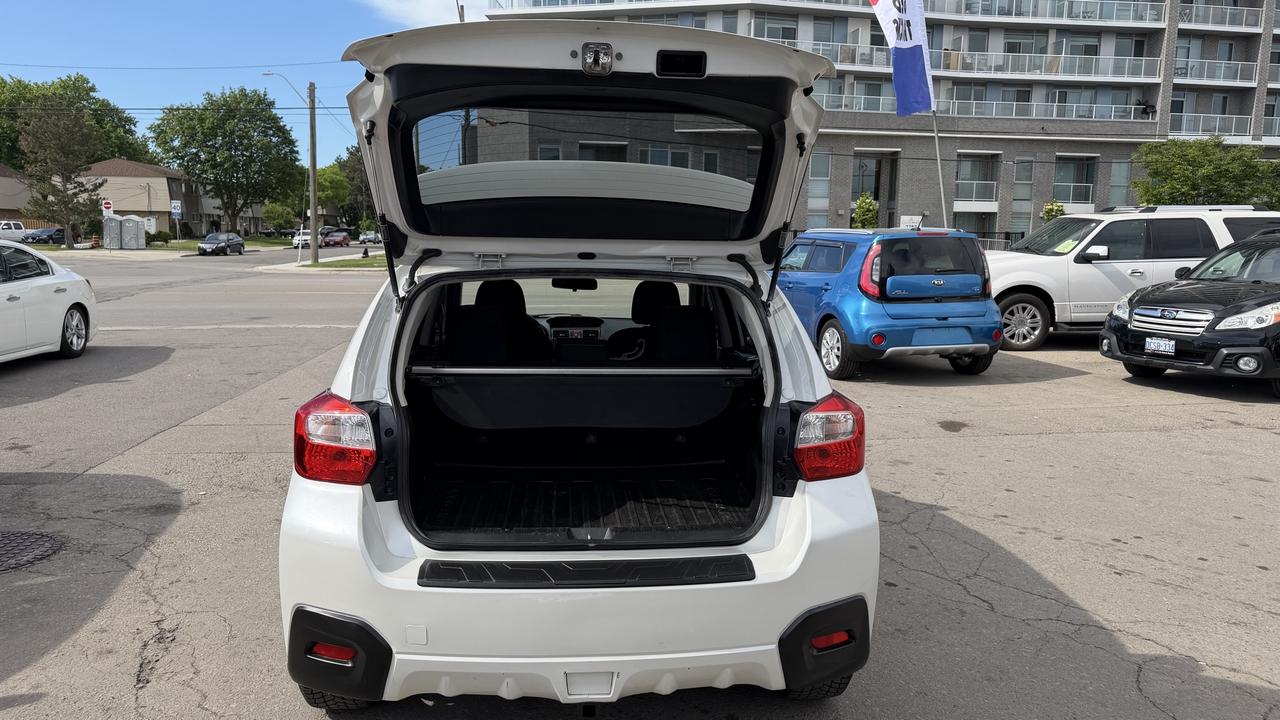 2013 Subaru XV Crosstrek 2.0i w/Touring Pkg Photo