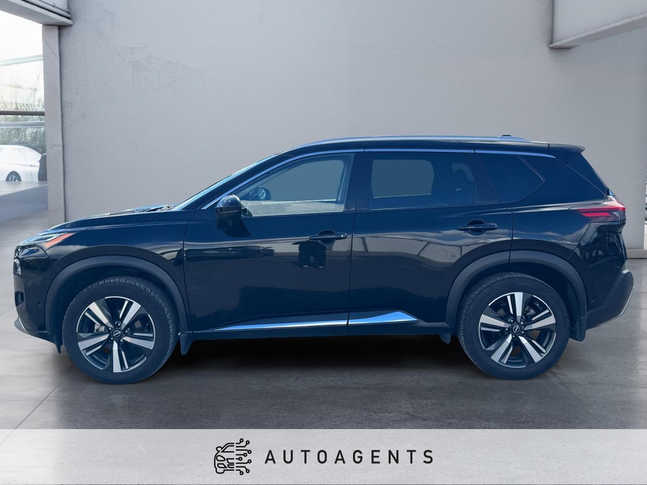 2023 Nissan Rogue Platinum AWD Photo1