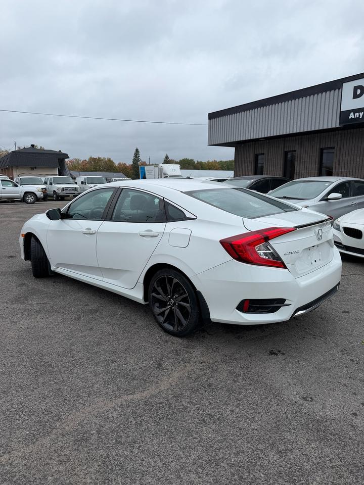 2019 Honda Civic Sport Photo2