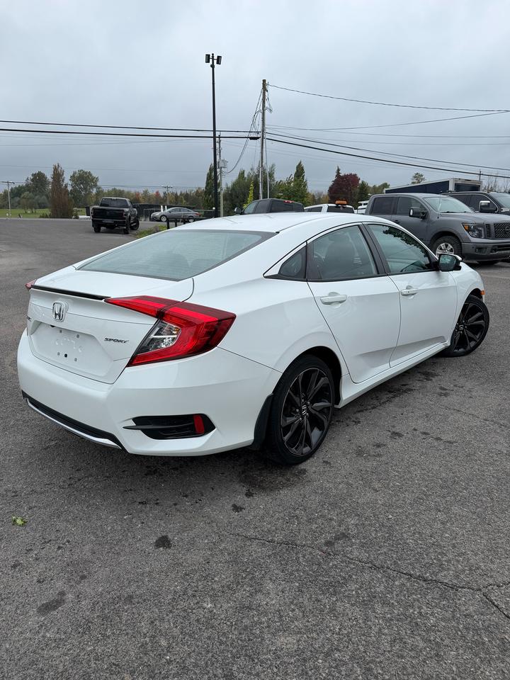 2019 Honda Civic Sport Photo4