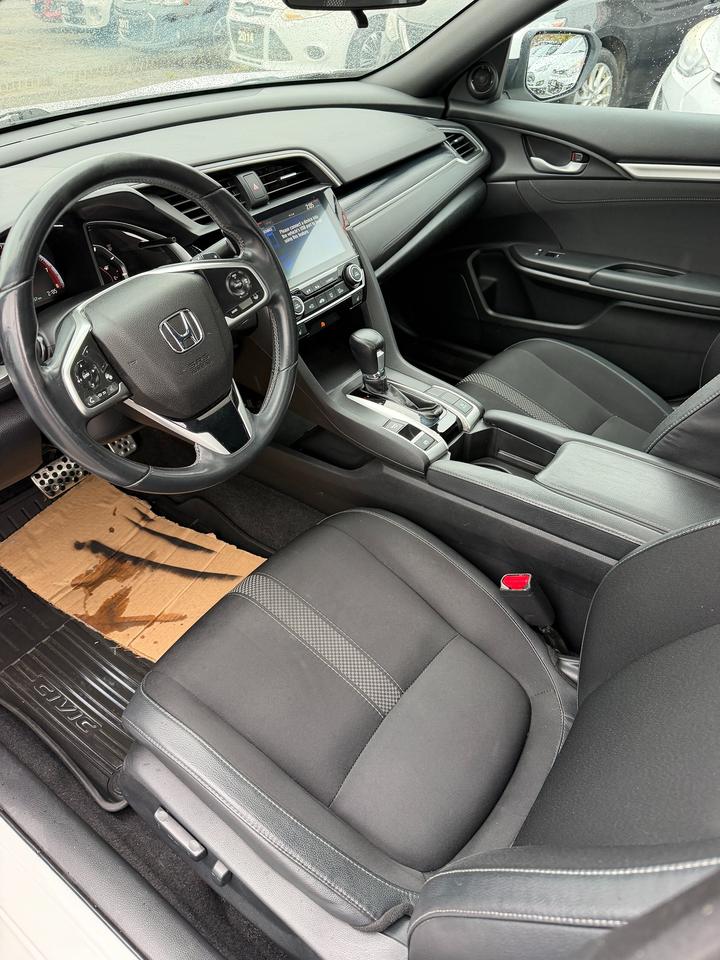 2019 Honda Civic Sport Photo