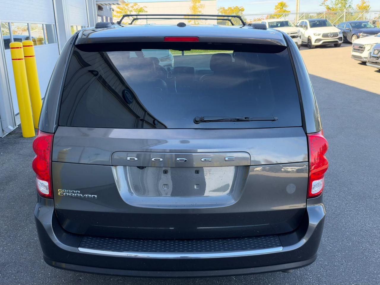 2016 Dodge Grand Caravan SXT Premium Plus - NOACC|ENTPKG|NAVI|LEATHER Photo