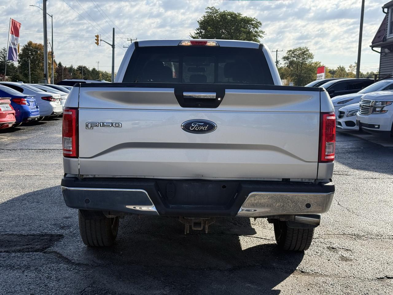 2017 Ford F-150 4WD SuperCrew 145" Photo2
