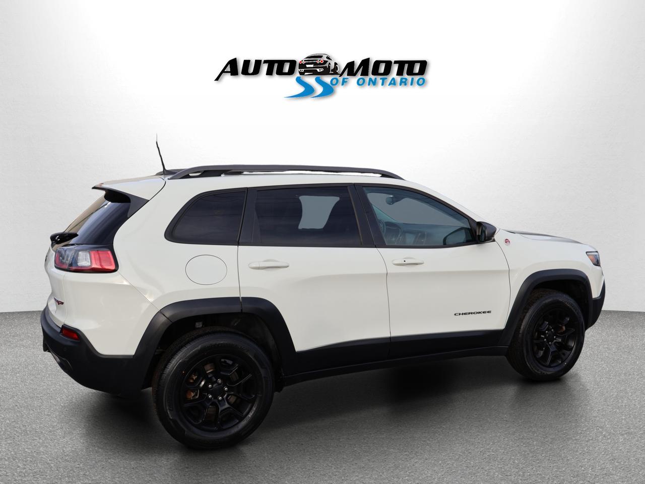 2019 Jeep Cherokee TRAILHAWK ELITE 4X4 *ACCIDENT FREE* CAMERA NAV BLUETOOTH LEATHER HEATED SEATS PANO ROOF CRUISE ALLOYS Photo