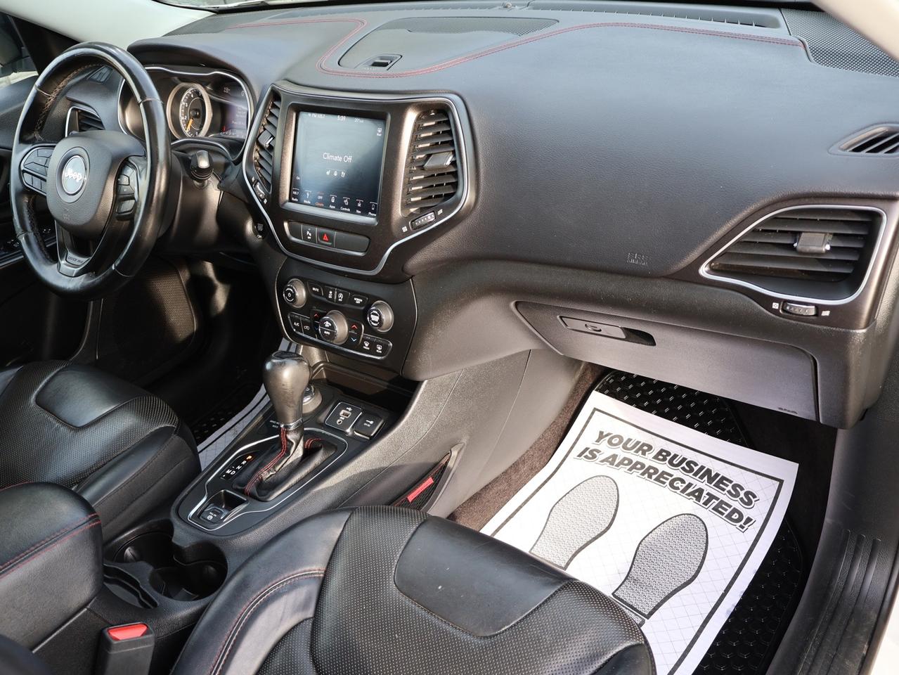 2019 Jeep Cherokee TRAILHAWK ELITE 4X4 *ACCIDENT FREE* CAMERA NAV BLUETOOTH LEATHER HEATED SEATS PANO ROOF CRUISE ALLOYS Photo