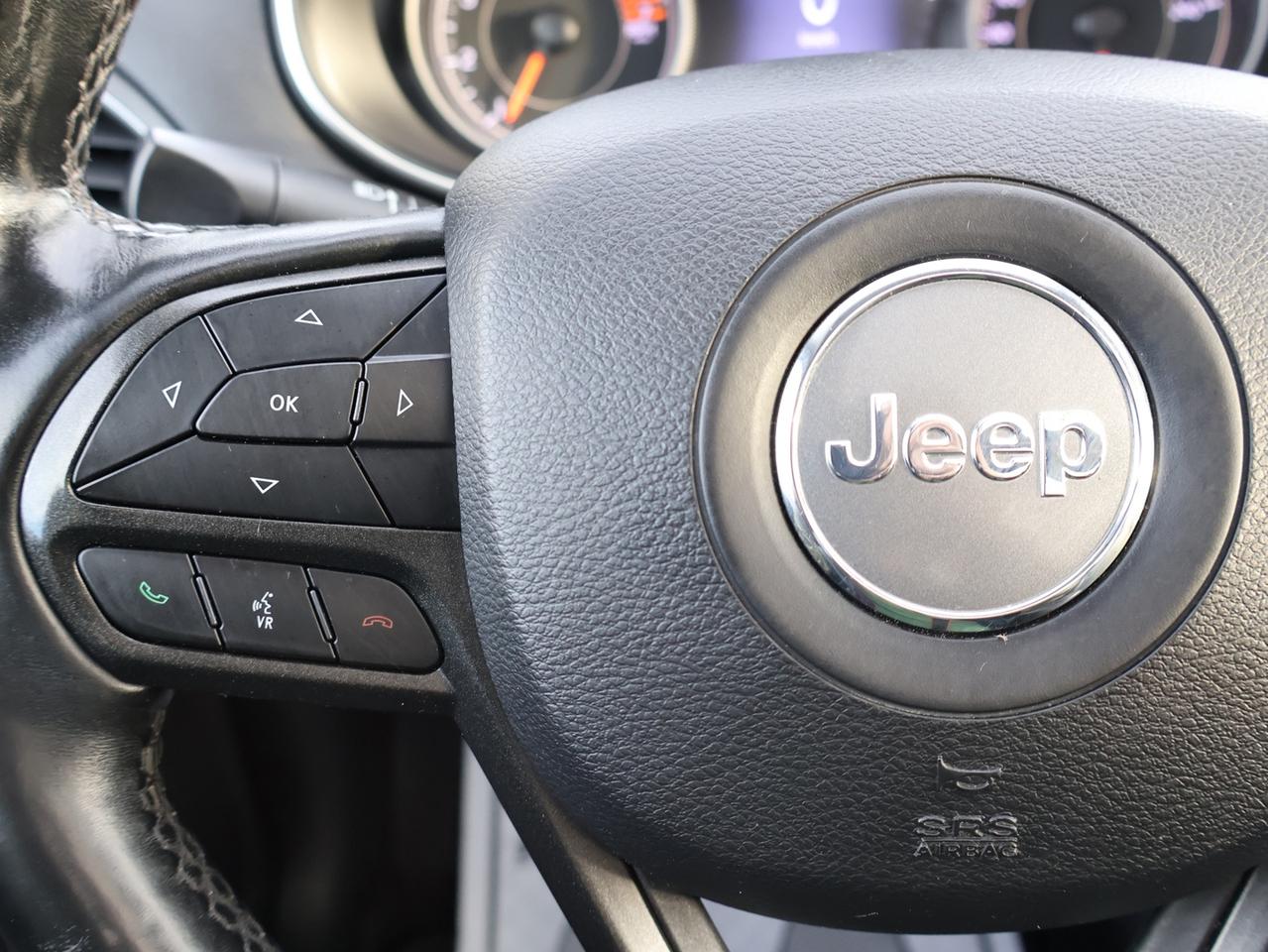2019 Jeep Cherokee TRAILHAWK ELITE 4X4 *ACCIDENT FREE* CAMERA NAV BLUETOOTH LEATHER HEATED SEATS PANO ROOF CRUISE ALLOYS Photo